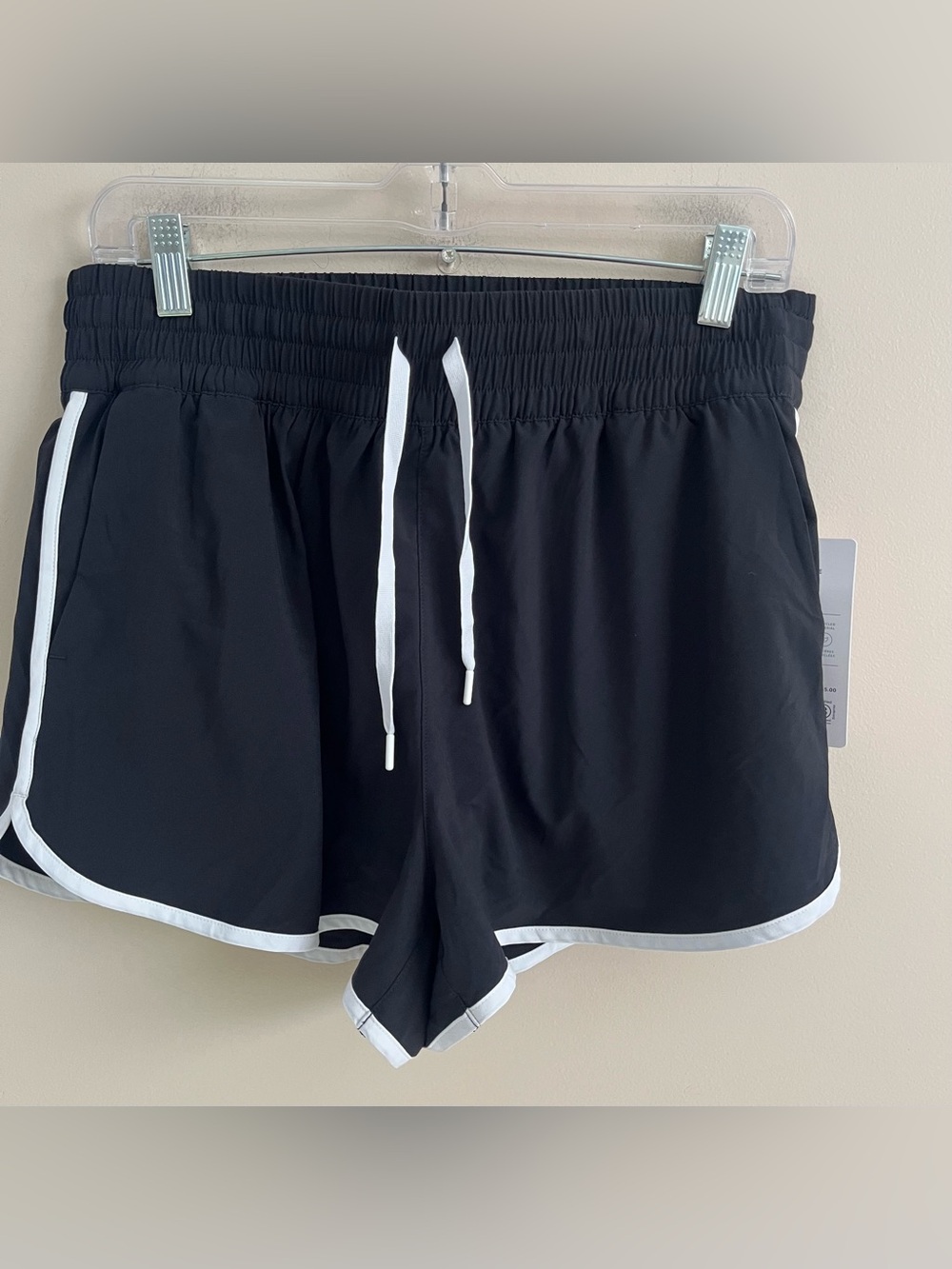 NWT-Athleta High Rise Weekender Stripe Run Short, Medium